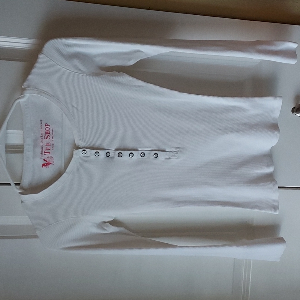 Victoria's Secret white long sleeve tee x.s